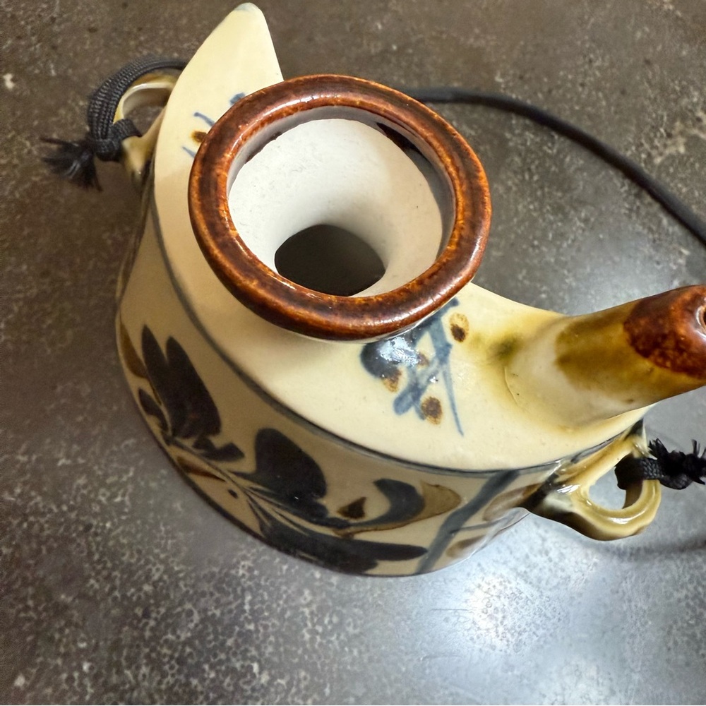 Japanese Pottery Flask - Picture 8 of 11